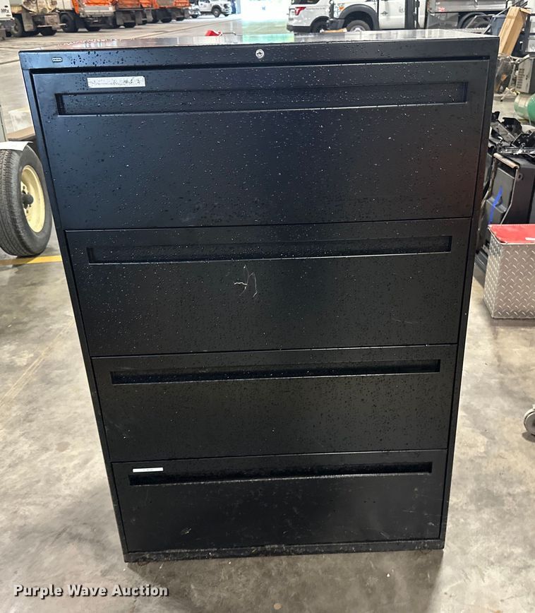 image for item LR9439 Shelves