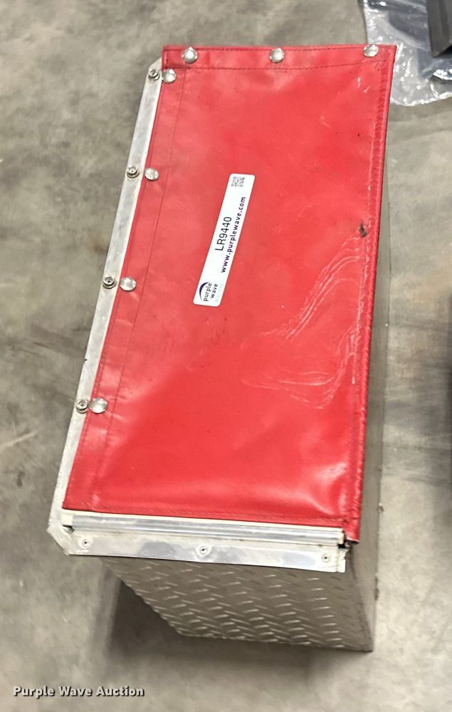 image for item LR9440 Automotive parts 