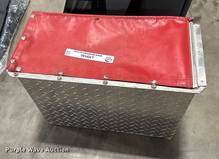 image for item LR9440 Automotive parts 