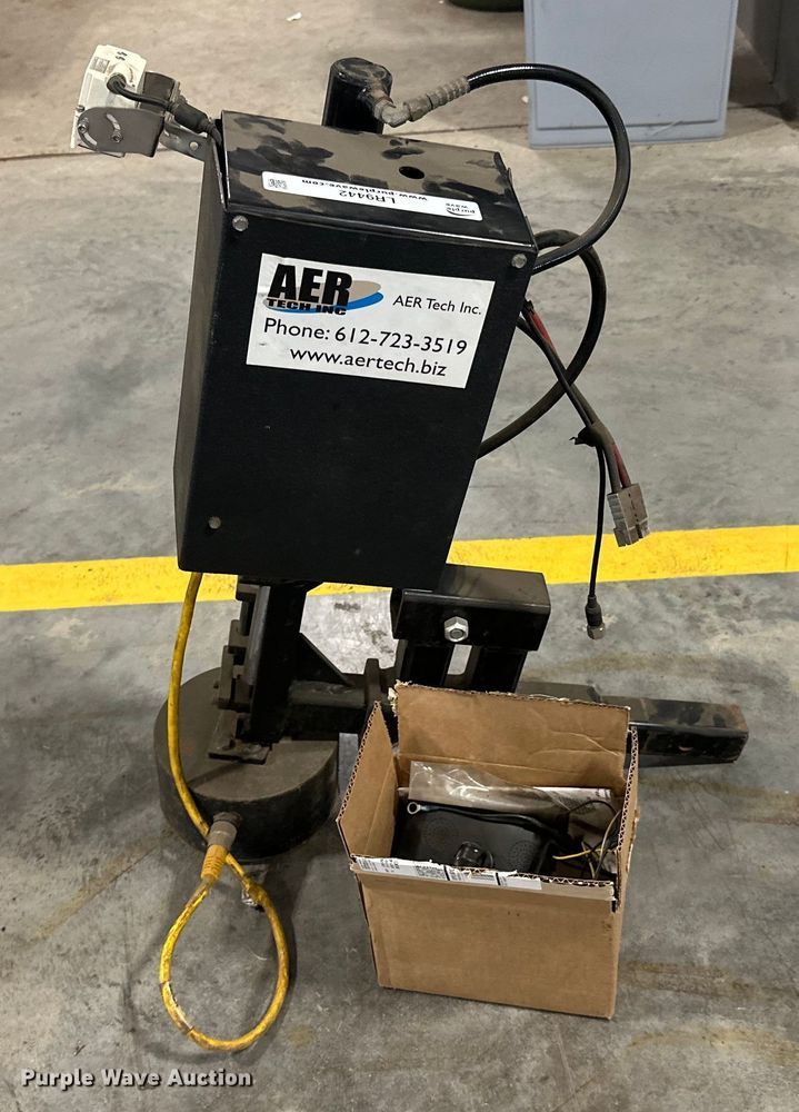 image for item LR9442 AER manhole magnet