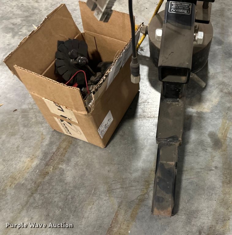 image for item LR9442 AER manhole magnet