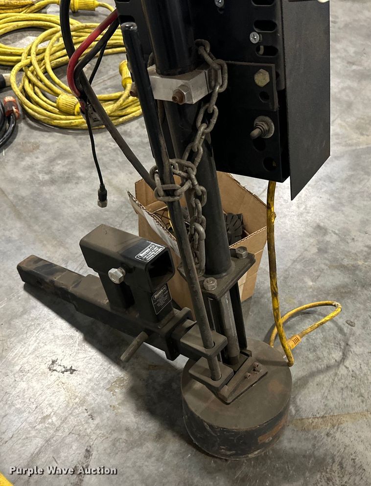 image for item LR9442 AER manhole magnet