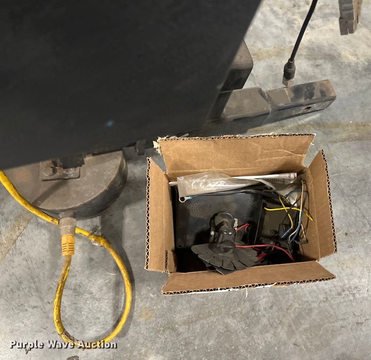 image for item LR9442 AER manhole magnet