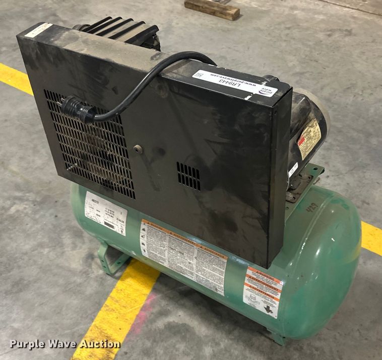 image for item LR9443 Speed Aire  air compressor