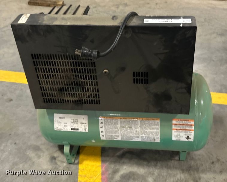 image for item LR9443 Speed Aire  air compressor