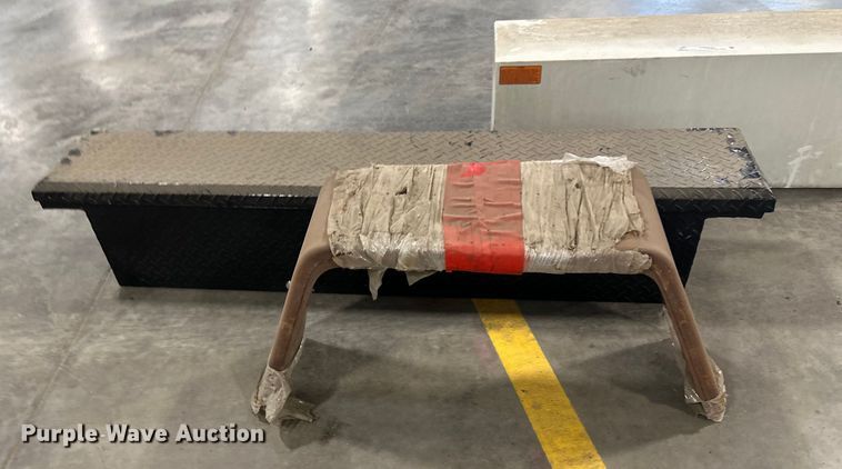 image for item LR9447 Toolboxes 