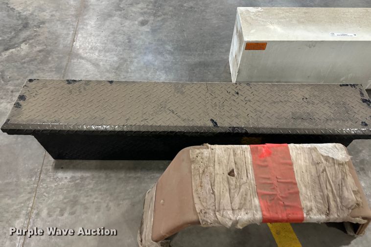 image for item LR9447 Toolboxes 