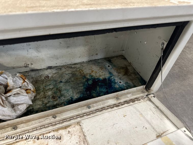 image for item LR9447 Toolboxes 