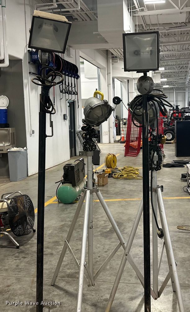 image for item LR9451 (4) lights 