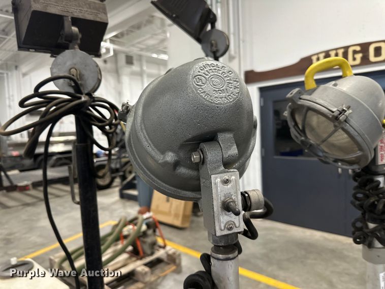 image for item LR9451 (4) lights 