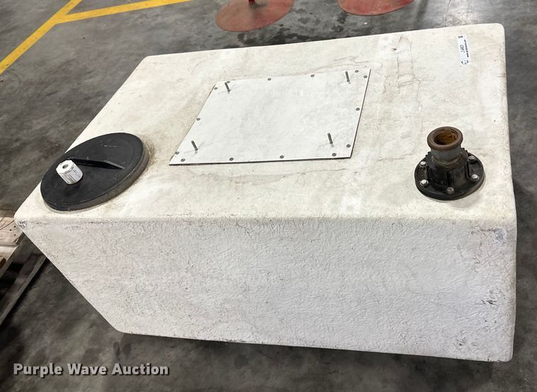 image for item LR9452 Fiberglass tank 