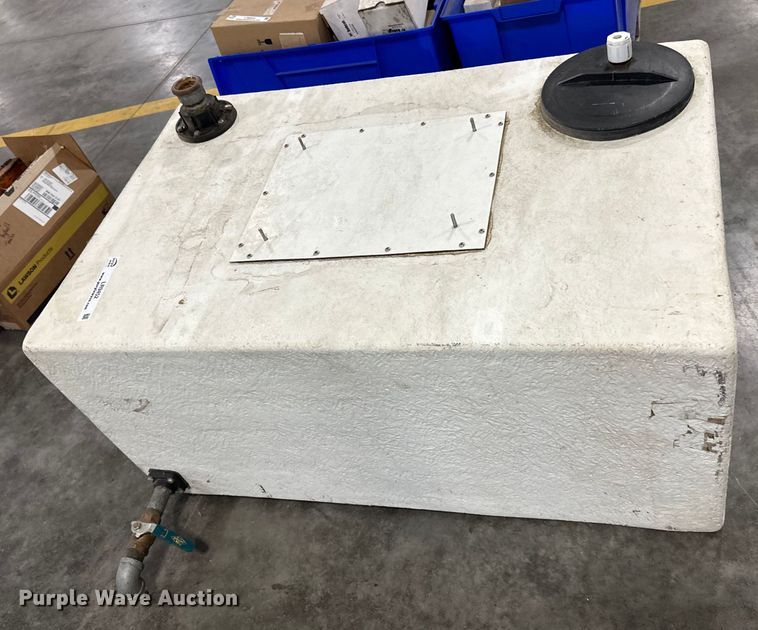image for item LR9452 Fiberglass tank 