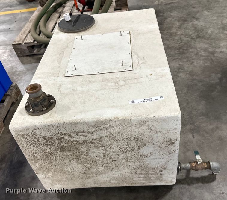 image for item LR9452 Fiberglass tank 