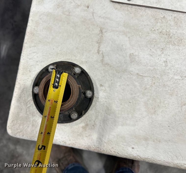 image for item LR9452 Fiberglass tank 