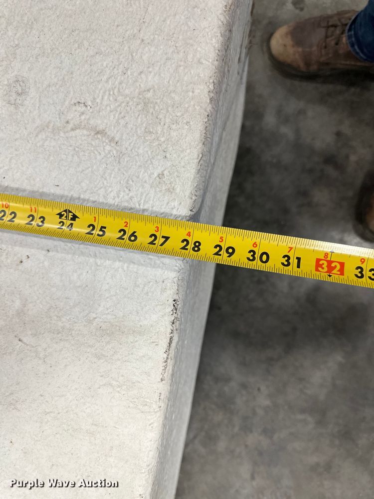 image for item LR9452 Fiberglass tank 