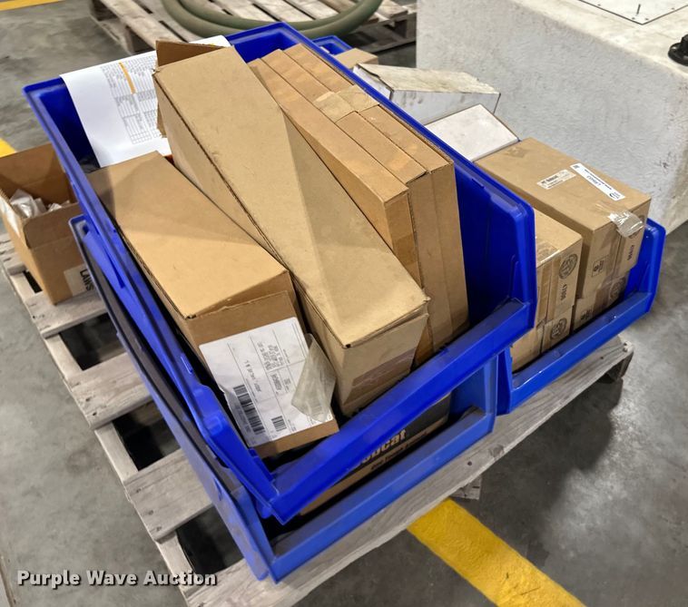 image for item LR9453 Parts