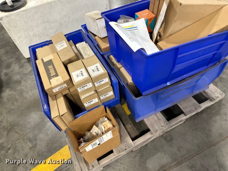 image for item LR9453 Parts