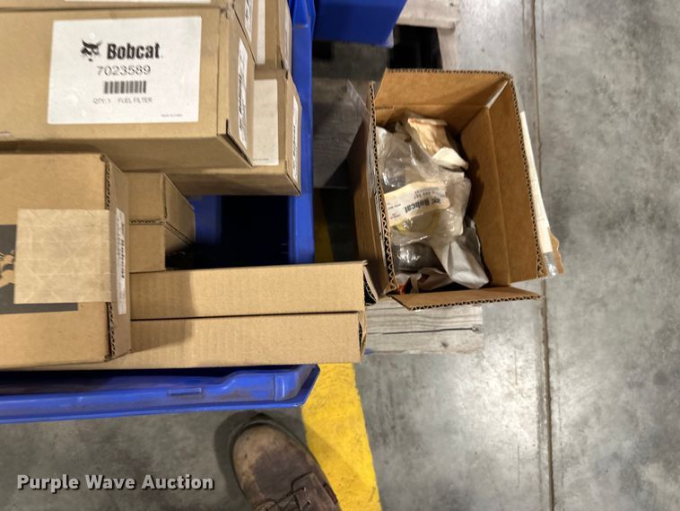 image for item LR9453 Parts