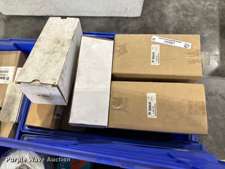 image for item LR9453 Parts