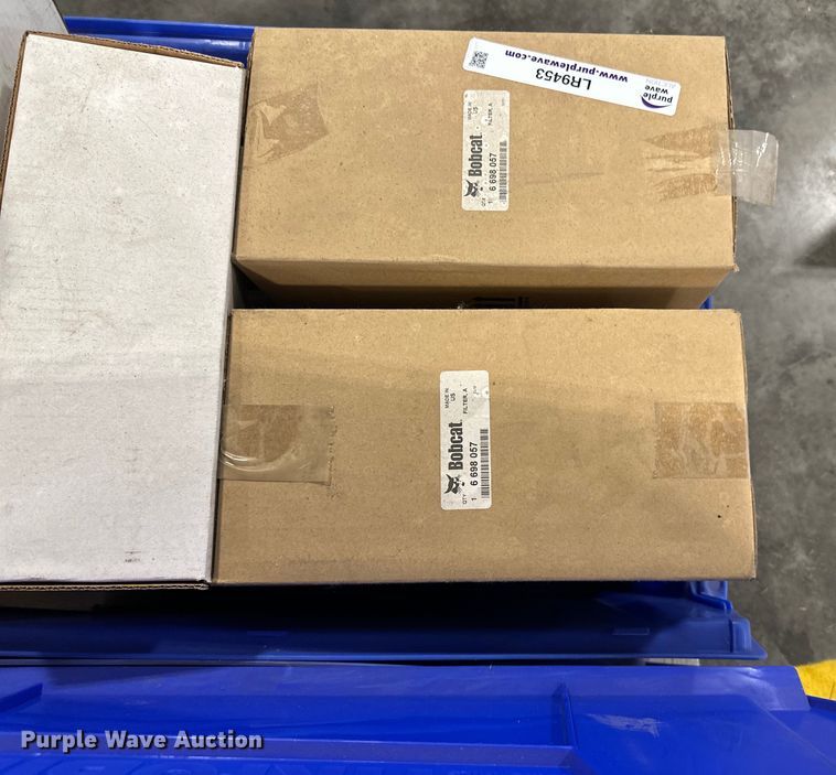 image for item LR9453 Parts