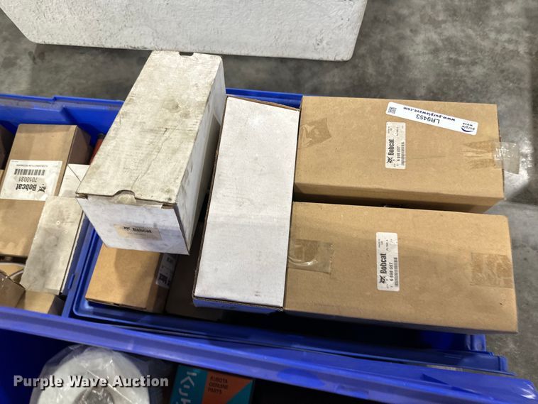 image for item LR9453 Parts