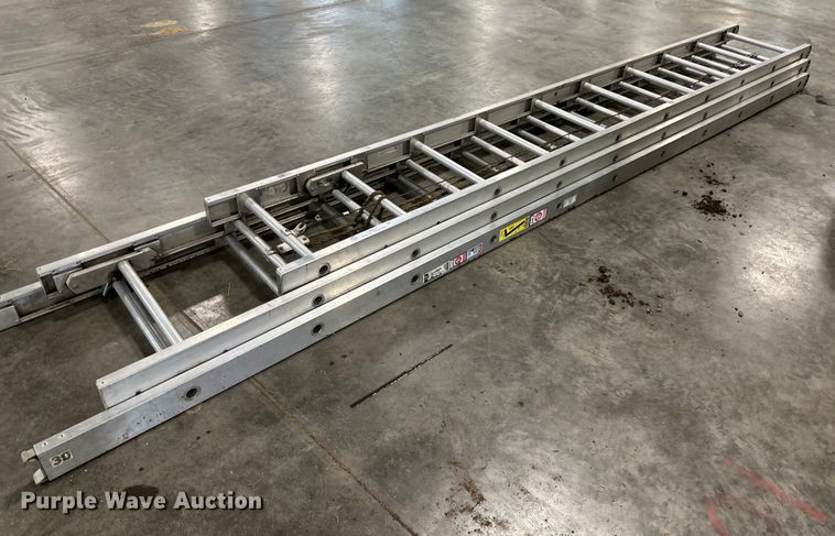 image for item LR9455 Extension ladder 