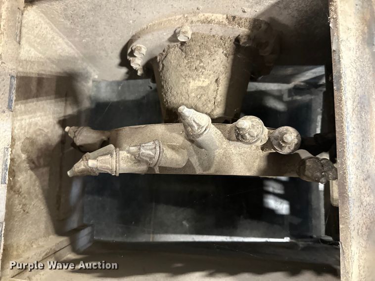 image for item LR9457 Bobcat  skid steer cold planer