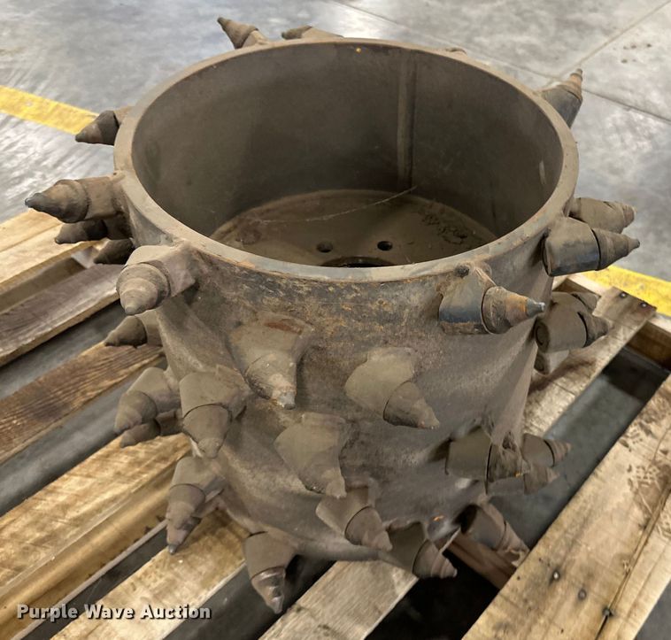 image for item LR9457 Bobcat  skid steer cold planer