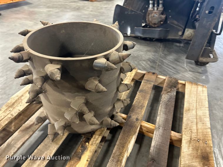 image for item LR9457 Bobcat  skid steer cold planer