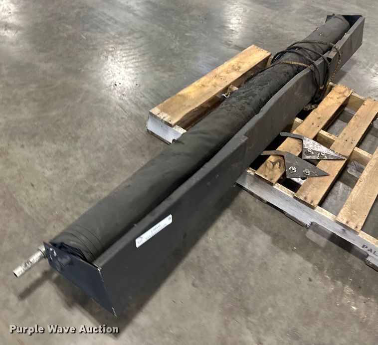 image for item LR9458 Roll tarp