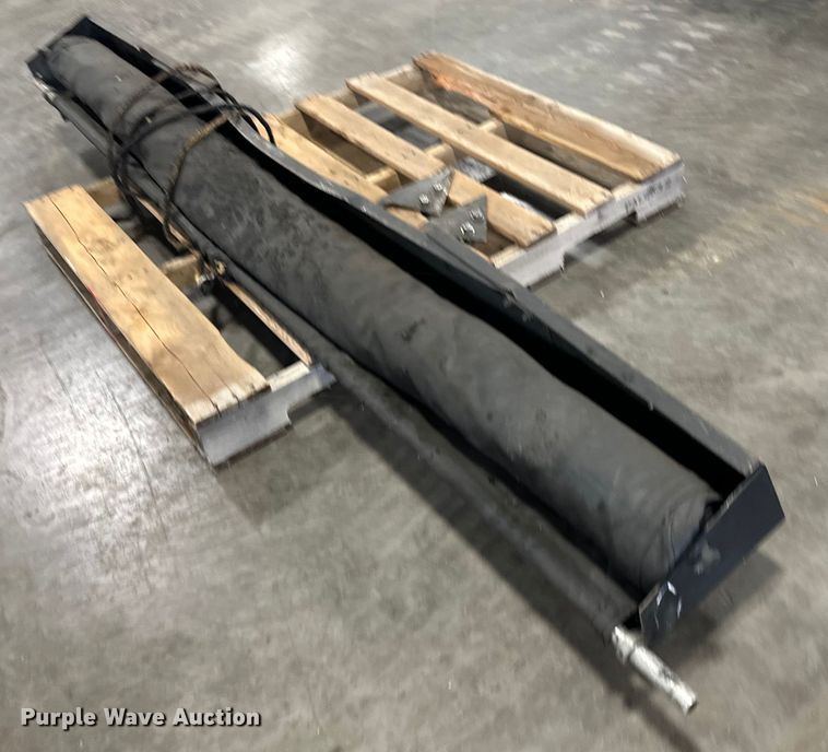 image for item LR9458 Roll tarp