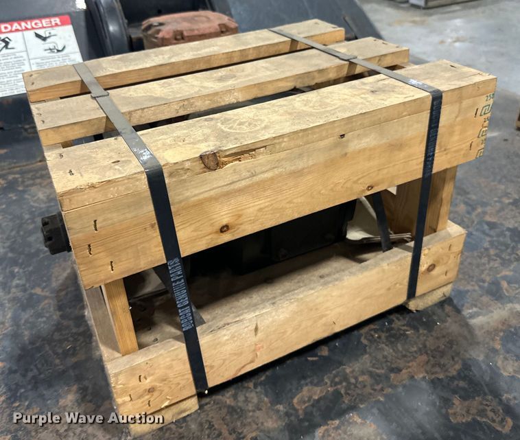 image for item LR9459 2008 Bobcat  72HF skid steer rotary mower