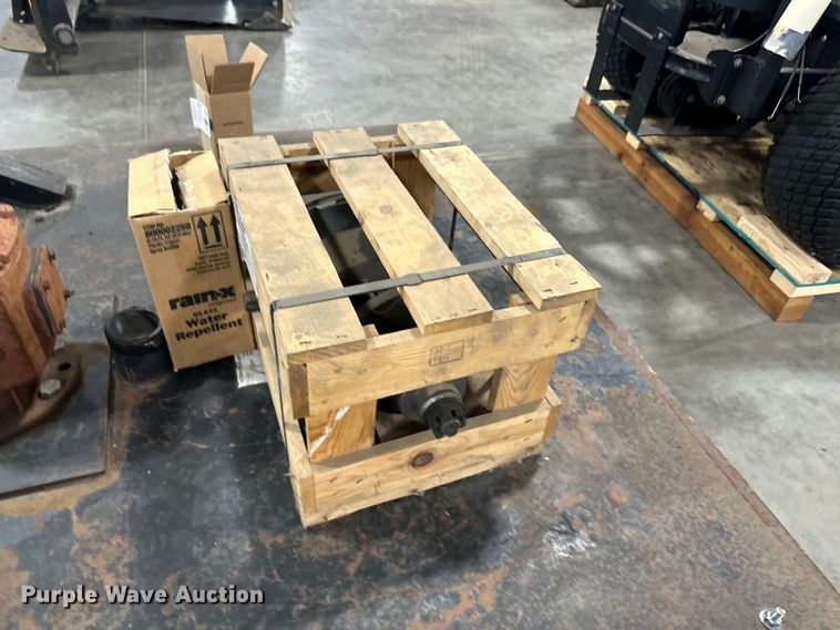 image for item LR9459 2008 Bobcat  72HF skid steer rotary mower