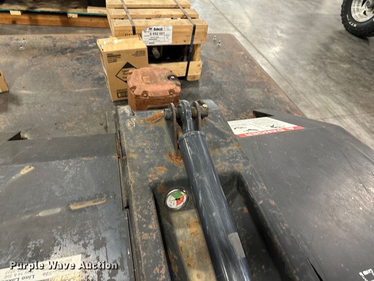 image for item LR9459 2008 Bobcat  72HF skid steer rotary mower