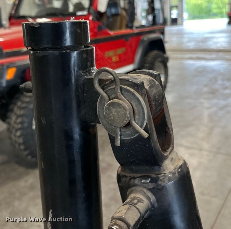 image for item LR9461 Post puller