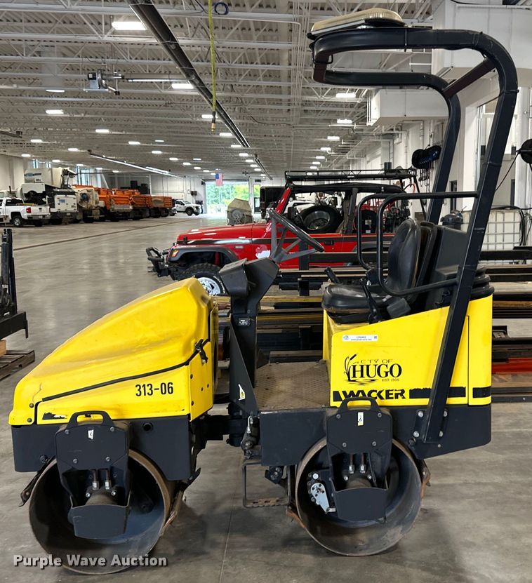 image for item LR9462 2006 Wacker RD11V double drum vibratory roller