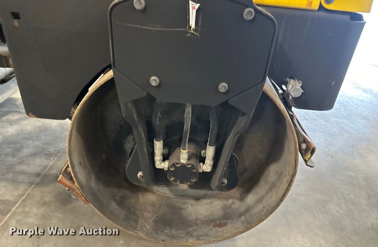 image for item LR9462 2006 Wacker RD11V double drum vibratory roller