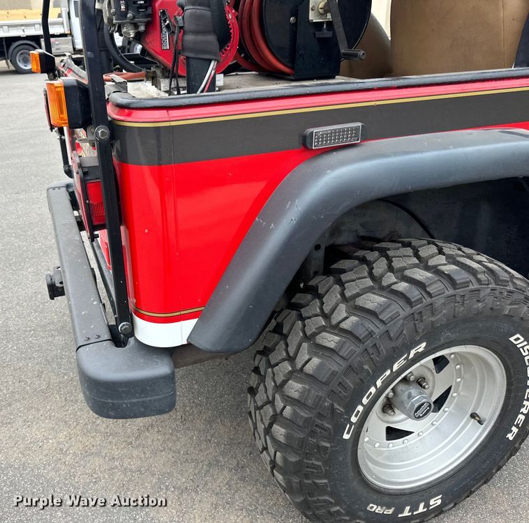 image for item LR9463 1997 Jeep  Wrangler  SUV