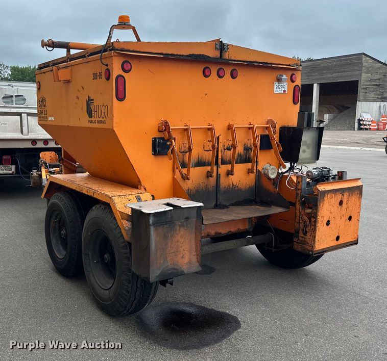 image for item LR9464 2005 Stepp SPH3.0 pot hole patcher