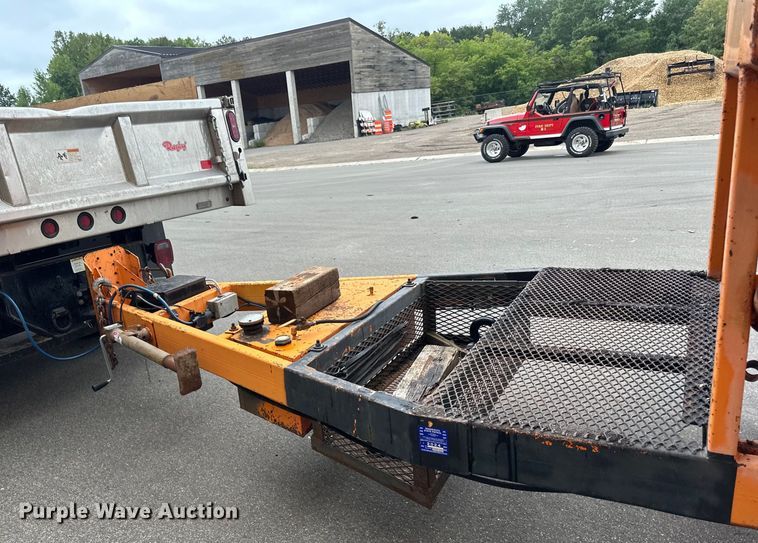 image for item LR9464 2005 Stepp SPH3.0 pot hole patcher