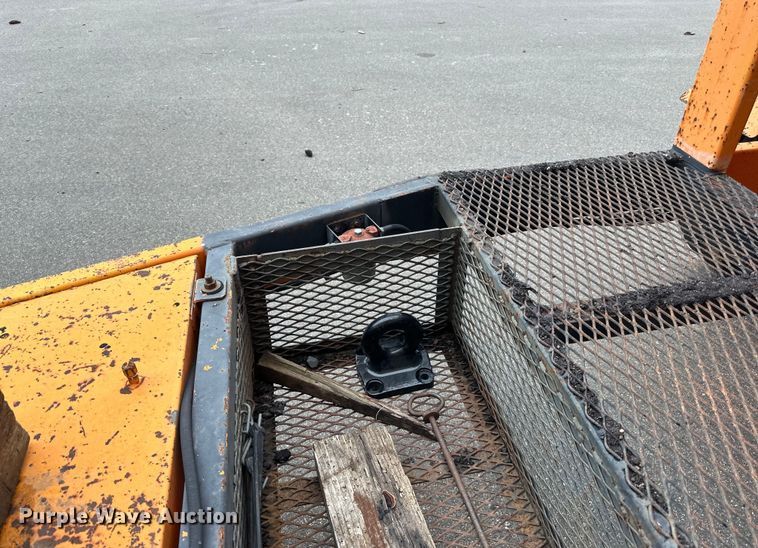 image for item LR9464 2005 Stepp SPH3.0 pot hole patcher