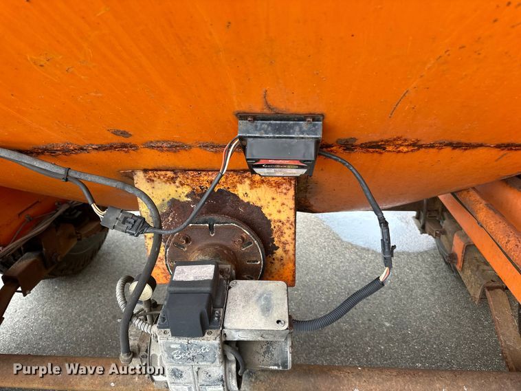 image for item LR9464 2005 Stepp SPH3.0 pot hole patcher