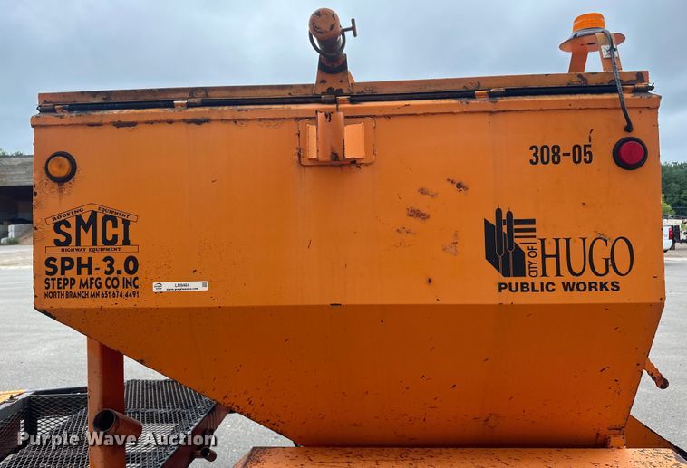 image for item LR9464 2005 Stepp SPH3.0 pot hole patcher