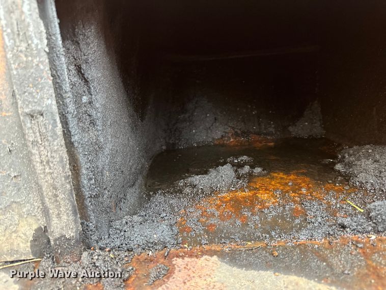 image for item LR9464 2005 Stepp SPH3.0 pot hole patcher