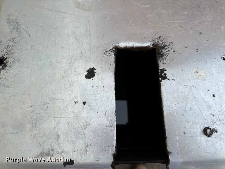 image for item LR9464 2005 Stepp SPH3.0 pot hole patcher