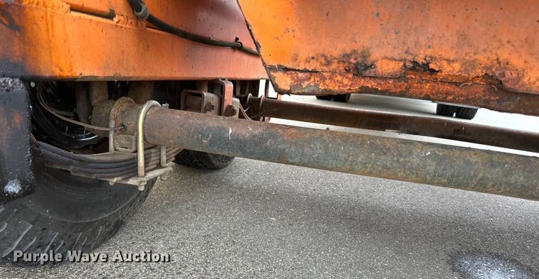 image for item LR9464 2005 Stepp SPH3.0 pot hole patcher