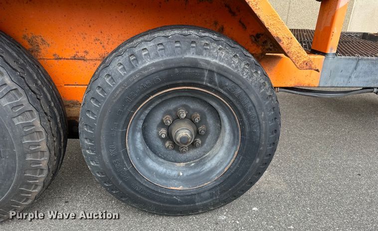 image for item LR9464 2005 Stepp SPH3.0 pot hole patcher