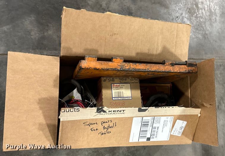 image for item LR9464 2005 Stepp SPH3.0 pot hole patcher