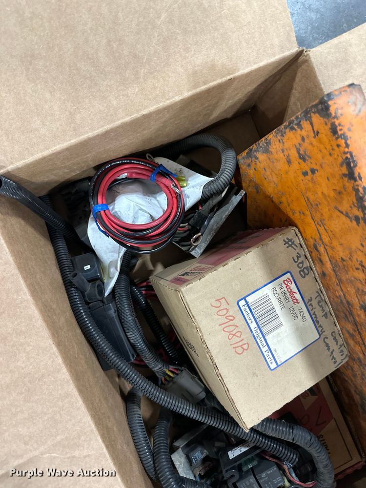 image for item LR9464 2005 Stepp SPH3.0 pot hole patcher