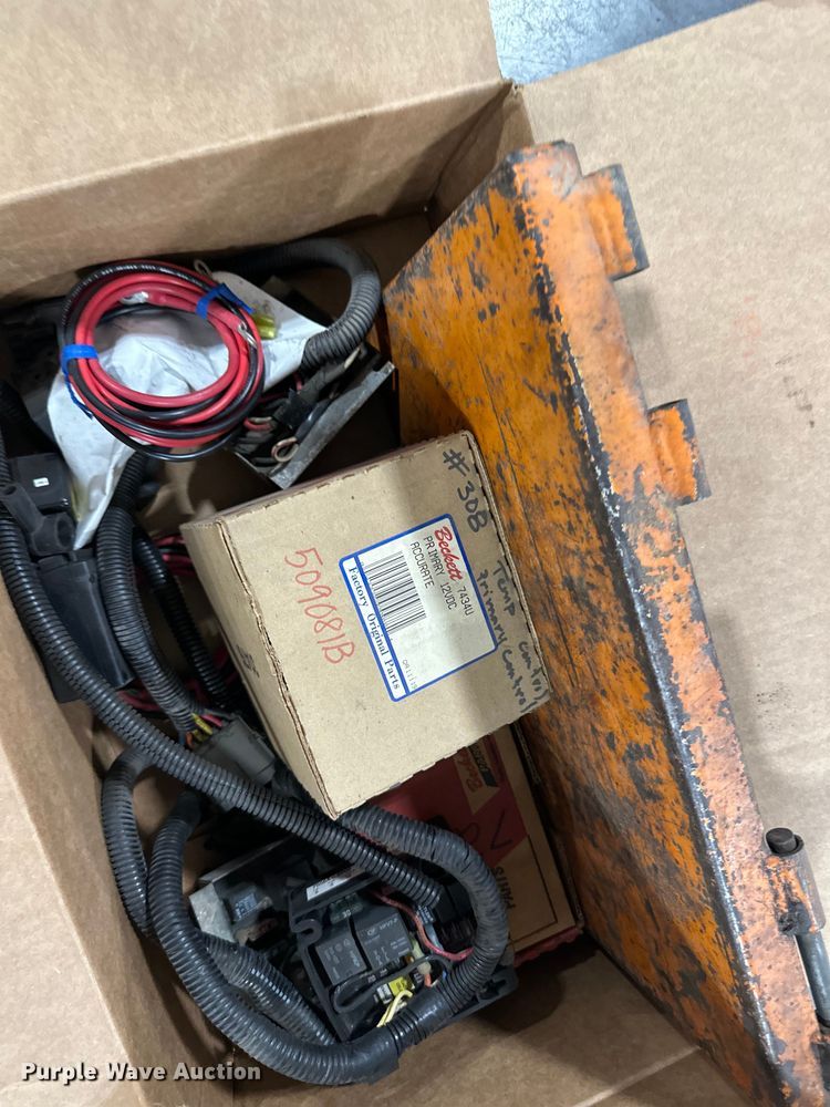 image for item LR9464 2005 Stepp SPH3.0 pot hole patcher